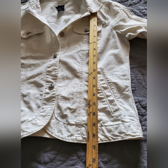 GAP White Classic Denim Jacket - Picture 8 of 11